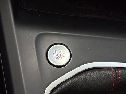 Used 2022 Volkswagen GTI Autobahn image 20