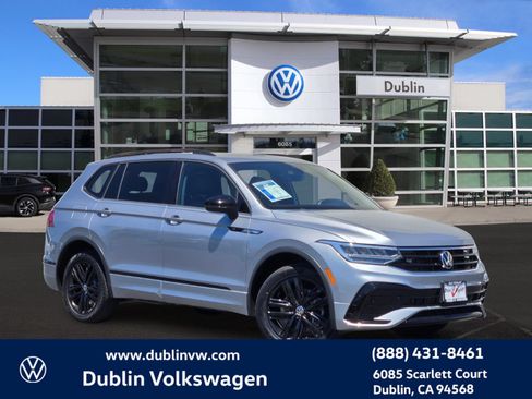 Used 2022 Volkswagen Tiguan SE R-Line AWD/4WD image 1