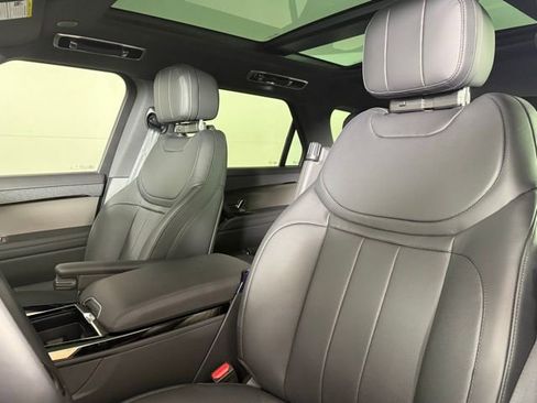 New 2025 Land Rover Range Rover Sport Dynamic SE AWD/4WD image 15