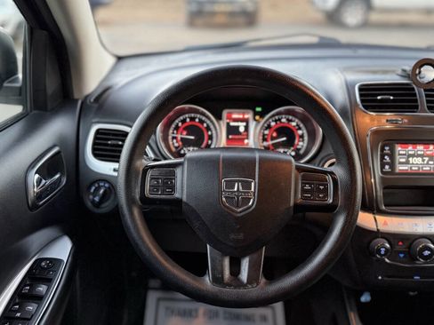 Used 2017 Dodge Journey SXT w/ Comfort/Convenience Group image 23