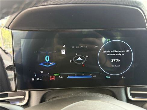 New 2025 Hyundai Elantra Limited image 15