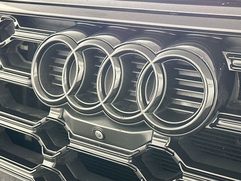 Used 2023 Audi SQ5 Premium Plus w/ Premium Plus Package image 33