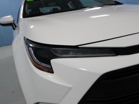 Used 2023 Toyota Corolla LE image 28