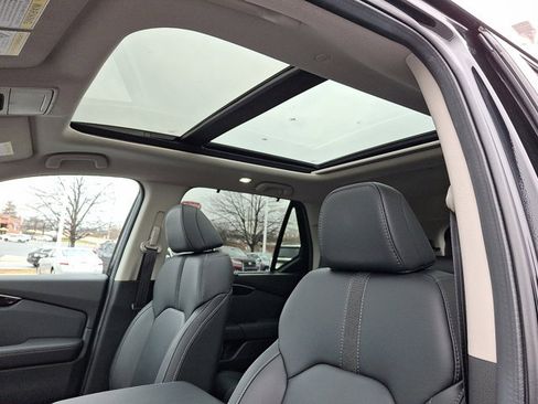 Certified 2025 Honda Pilot Touring image 15