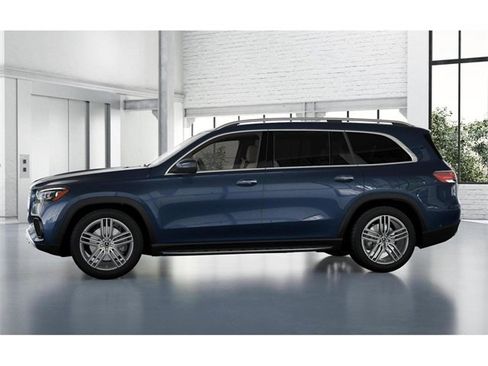 Certified 2026 Mercedes-Benz GLS 450 4MATIC image 35