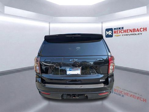Used 2023 Chevrolet Suburban Z71 w/ Luxury Package AWD/4WD image 5