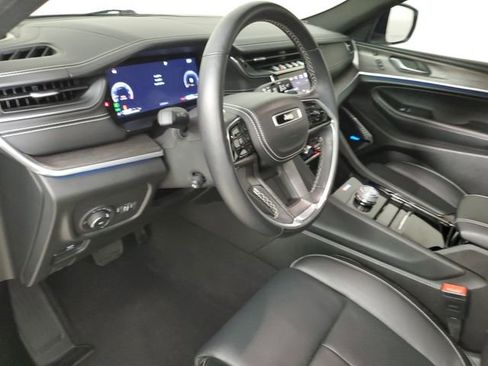 Used 2021 Jeep Grand Cherokee L Overland w/ Luxury Tech Group IV image 22