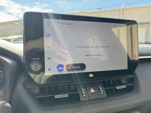 Used 2023 Toyota RAV4 XLE Premium image 25