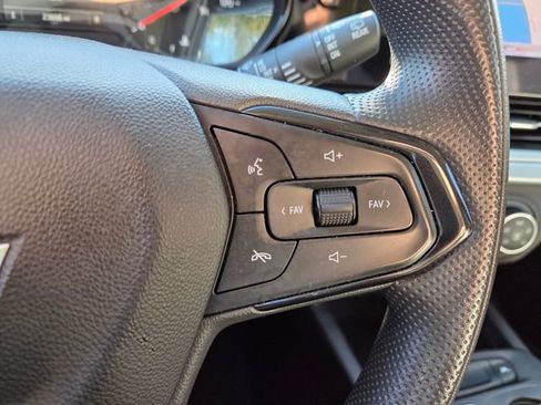 Used 2024 Chevrolet Trax LS image 35