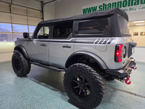 Used 2022 Ford Bronco Black Diamond image 14