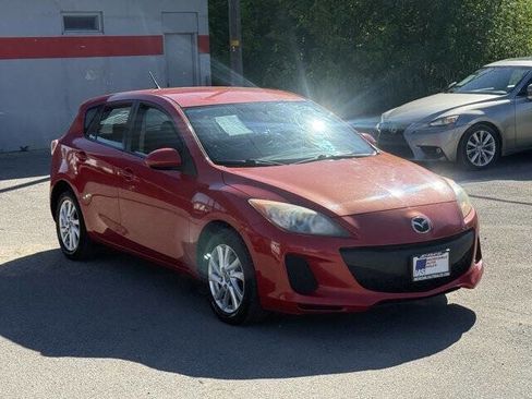 Used 2013 MAZDA MAZDA3 i Touring FWD image 2