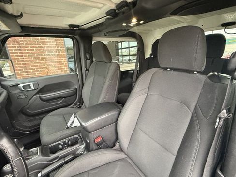 Used 2020 Jeep Wrangler Sport AWD/4WD image 16
