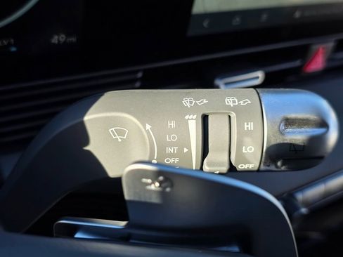 Used 2025 Hyundai Ioniq 5 SEL image 36