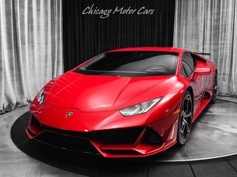 Used 2020 Lamborghini Huracan EVO image 2