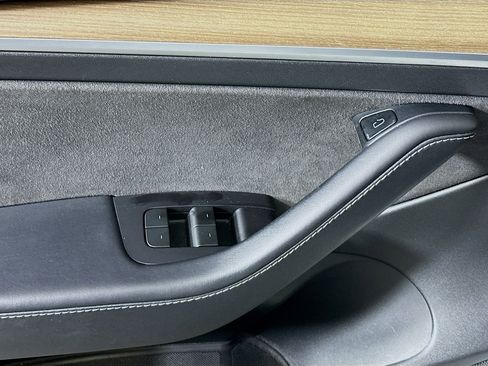 Used 2021 Tesla Model 3 Performance image 15