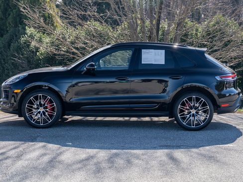 Certified 2024 Porsche Macan S image 2