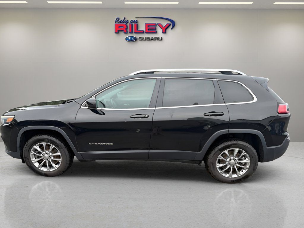 Used 2019 Jeep Cherokee Latitude Plus w/ Comfort/Convenience Group AWD/4WD image 2