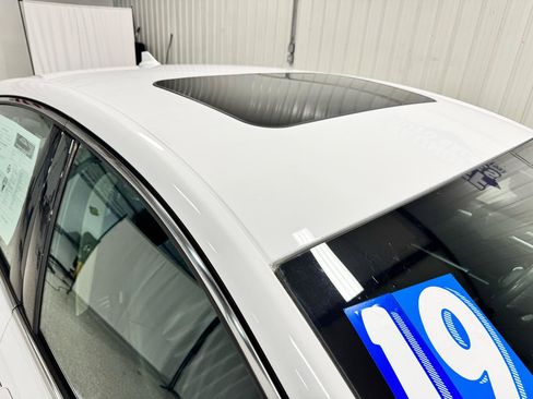 Used 2019 Ford Fusion SEL FWD image 9