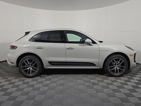 Used 2026 Porsche Macan AWD/4WD image 8