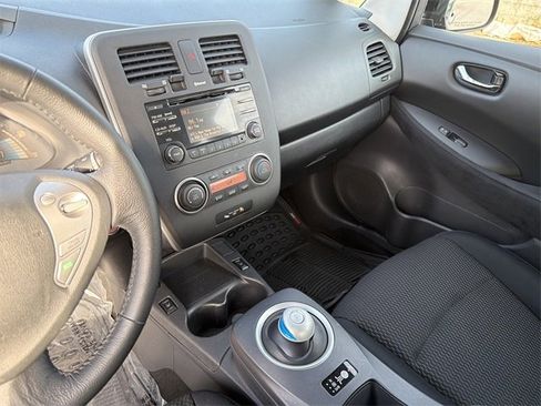 Used 2015 Nissan Leaf S w/ Charge Package image 27