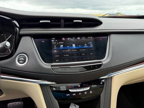 Used 2018 Cadillac XT5 Luxury AWD/4WD image 18