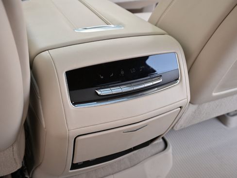 Used 2021 Cadillac Escalade Premium Luxury Platinum image 32