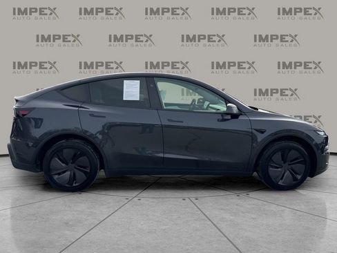 Used 2026 Tesla Model Y Long Range image 6