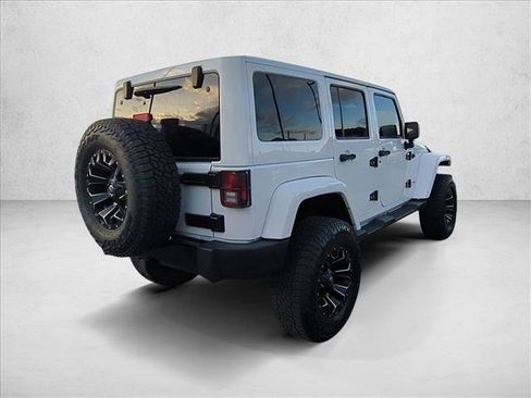 Used 2018 Jeep Wrangler Unlimited Sahara image 5