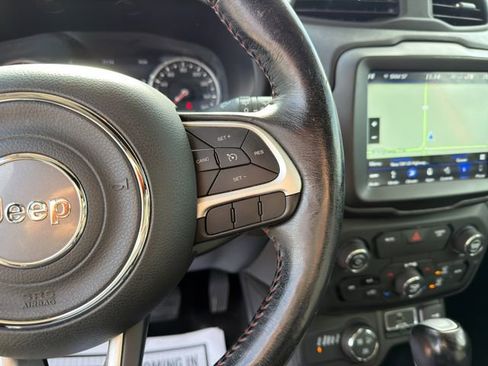 Used 2019 Jeep Renegade Trailhawk image 28