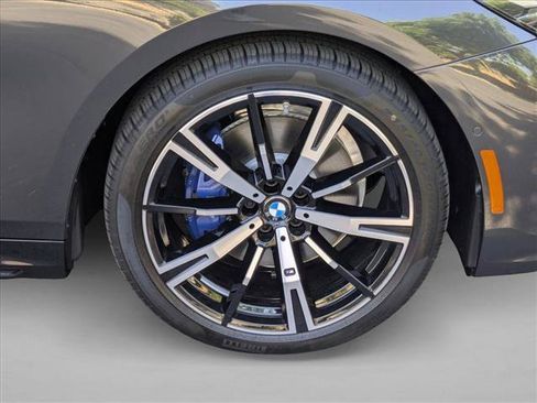 Used 2026 BMW 530i xDrive w/ M Sport Package AWD/4WD image 28