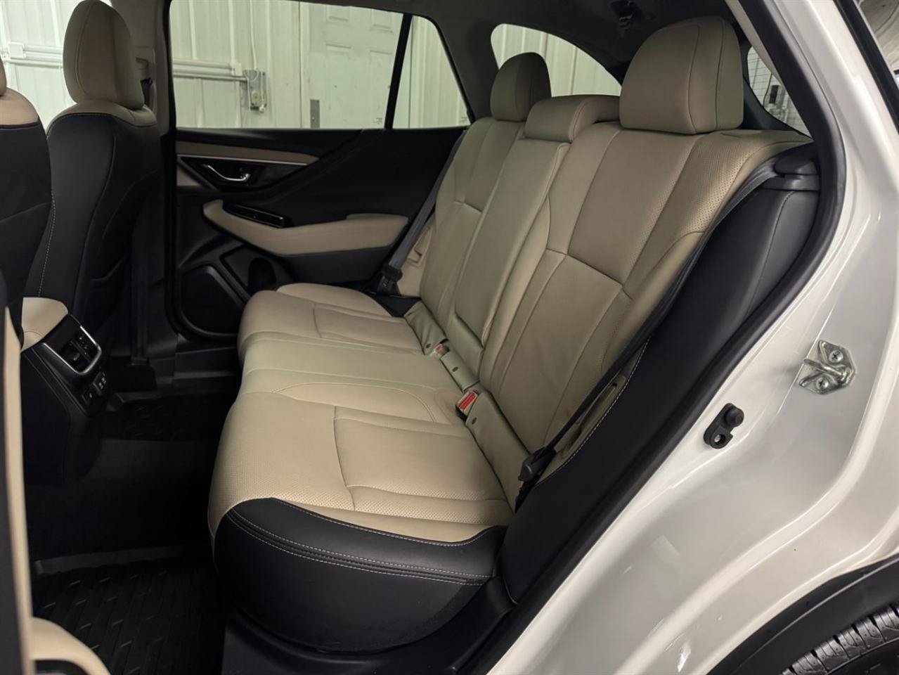 Used 2020 Subaru Outback Limited AWD/4WD image 8