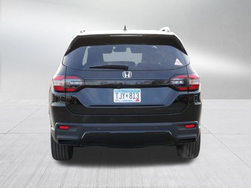 Certified 2026 Honda Pilot Black Edition image 6