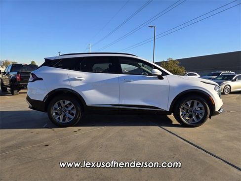 Used 2024 Kia Sportage SX image 7