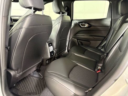 New 2026 Jeep Compass Latitude w/ Sun and Sound Group AWD/4WD image 39