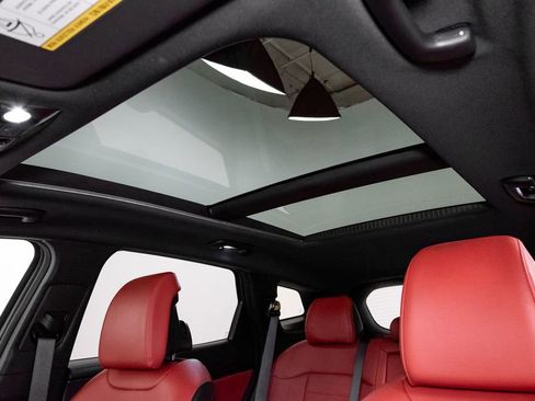 Certified 2025 Kia Sportage SX Prestige image 9