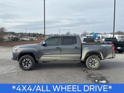 Used 2019 Toyota Tacoma TRD Off-Road image 6