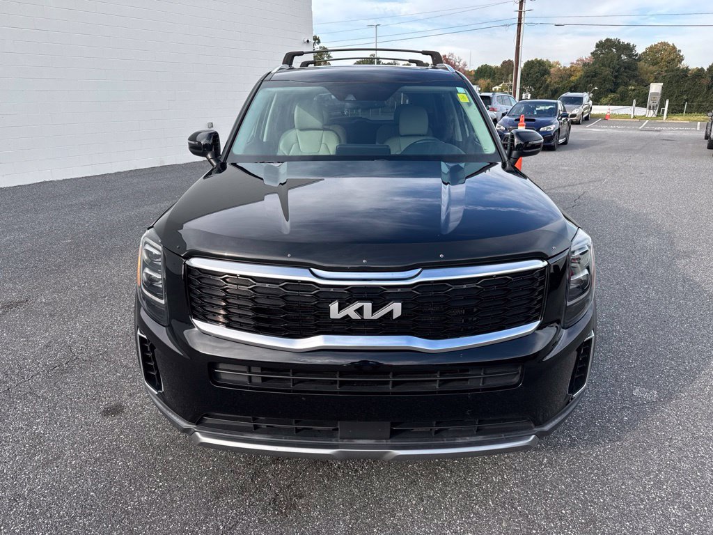 Used 2022 Kia Telluride EX w/ EX Premium Package FWD image 2