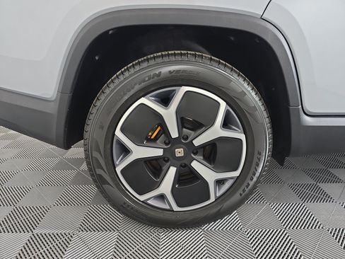 Used 2024 Rivian R1T Adventure AWD/4WD image 12