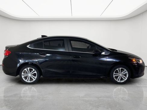 Used 2019 Chevrolet Cruze LT FWD image 51