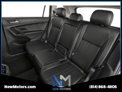 Used 2022 Volkswagen Tiguan SE AWD/4WD image 8