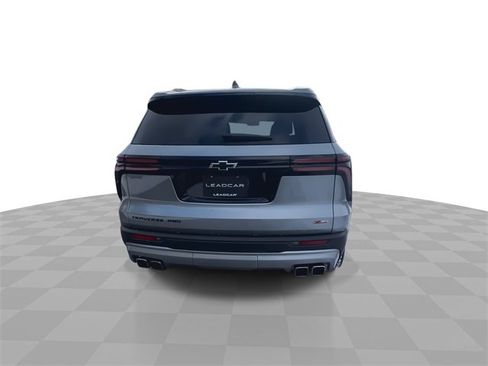 Used 2025 Chevrolet Traverse Z71 w/ Driver Confidence Package image 7