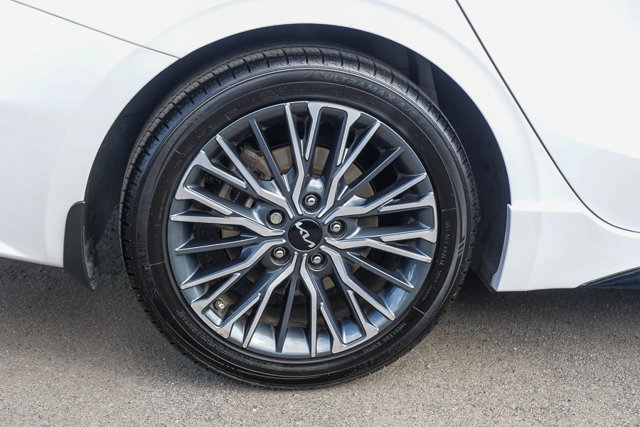 Certified 2024 Kia Forte GT-Line FWD image 9