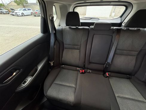Used 2025 Nissan Rogue SV FWD image 41