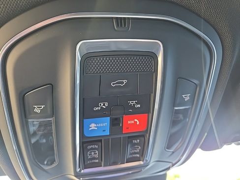 New 2025 Jeep Grand Cherokee Altitude image 65