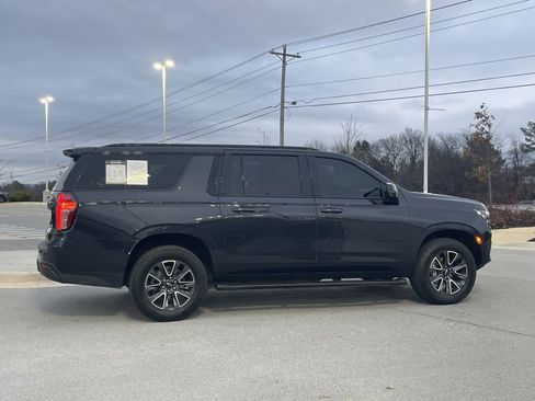 Used 2023 Chevrolet Suburban Z71 w/ Luxury Package image 9