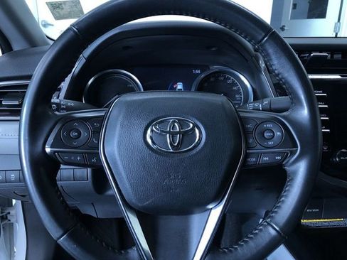 Certified 2020 Toyota Camry XLE image 23