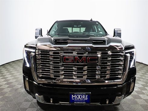 Used 2026 GMC Sierra 2500 Denali w/ Denali Reserve Package image 3