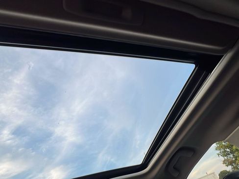 Used 2021 Subaru Forester Touring image 19