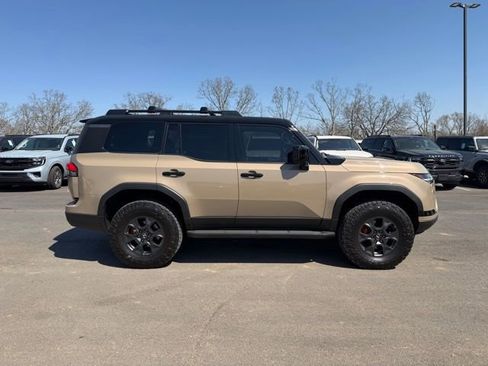 Used 2025 Lexus GX 550 image 5