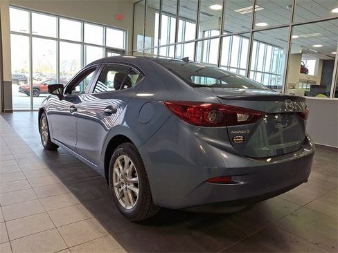 Used 2014 MAZDA MAZDA3 i Touring w/ Technology Package image 4